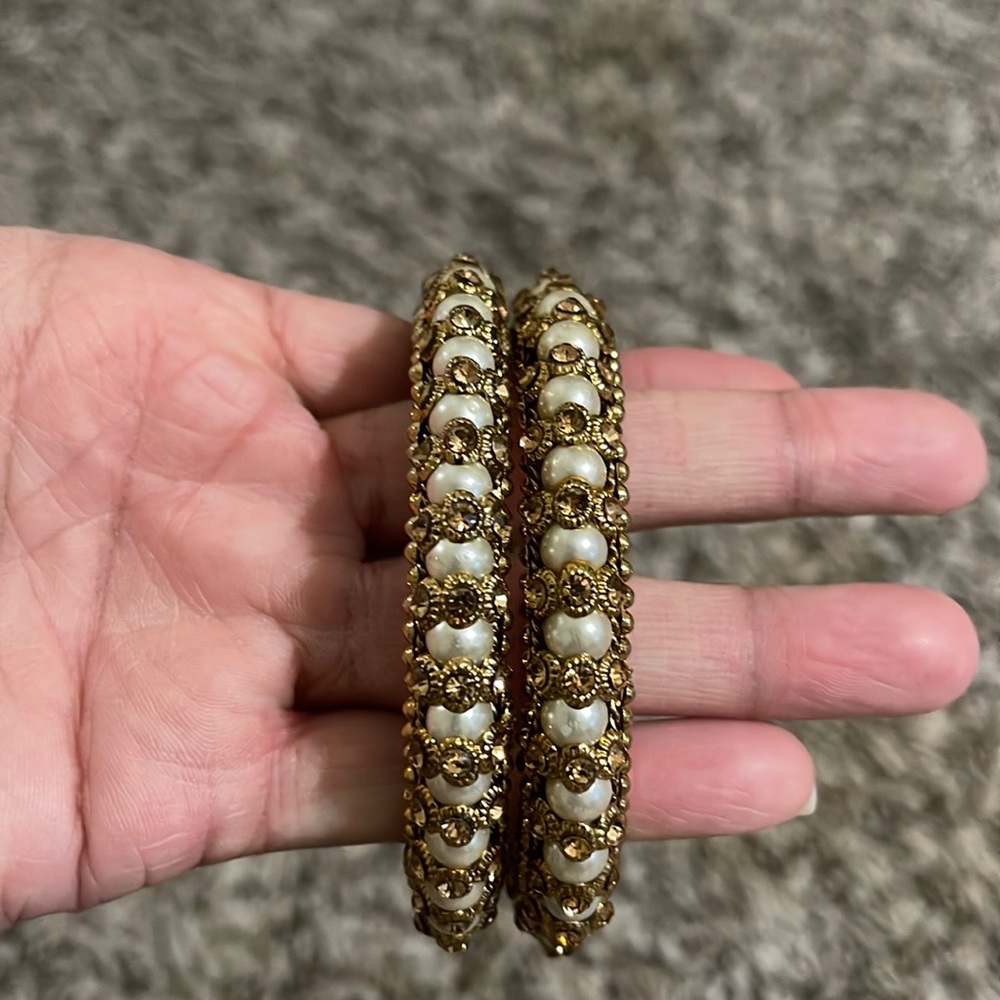 Kangan pearls